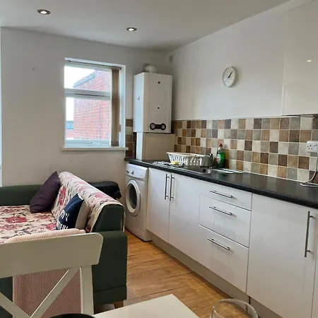 A1 Spacious 1 Bedroom